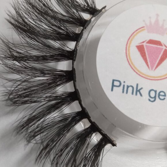 Bombshell 3D Faux Mink Lashes | Soft & Natural | Reusable Up to 5 Wears - Picture 5 of 8